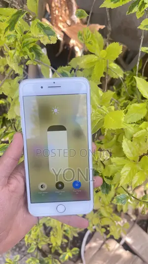 New Apple iPhone 8 Plus 64 GB White