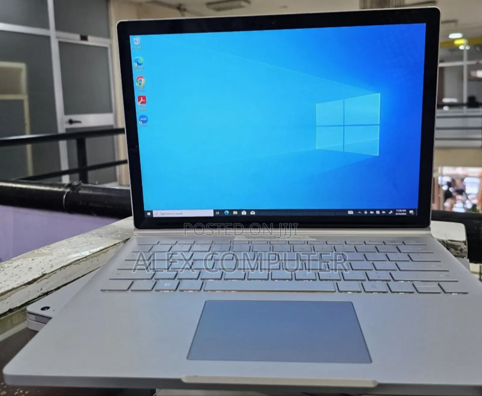 New Laptop Microsoft Surface Book 2 16GB Intel Core I7 SSD 256GB