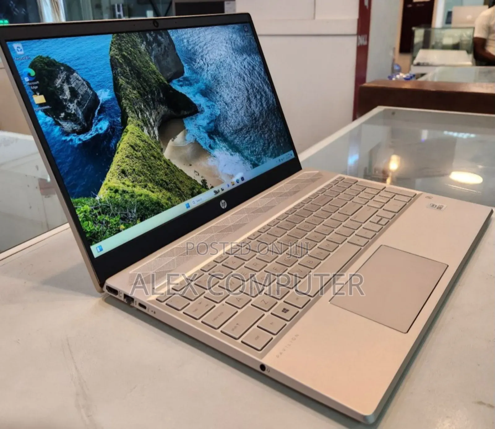 New Laptop HP Pavilion 15 8GB Intel Core I5 SSD 512GB