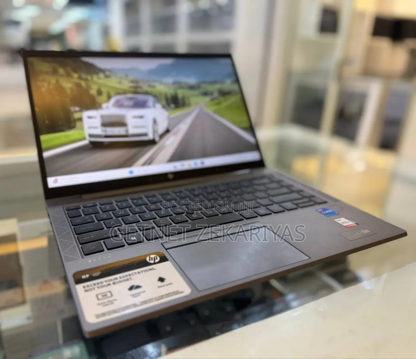 New Laptop HP ZBook Firefly G8 16GB Intel Core I7 SSD 1T