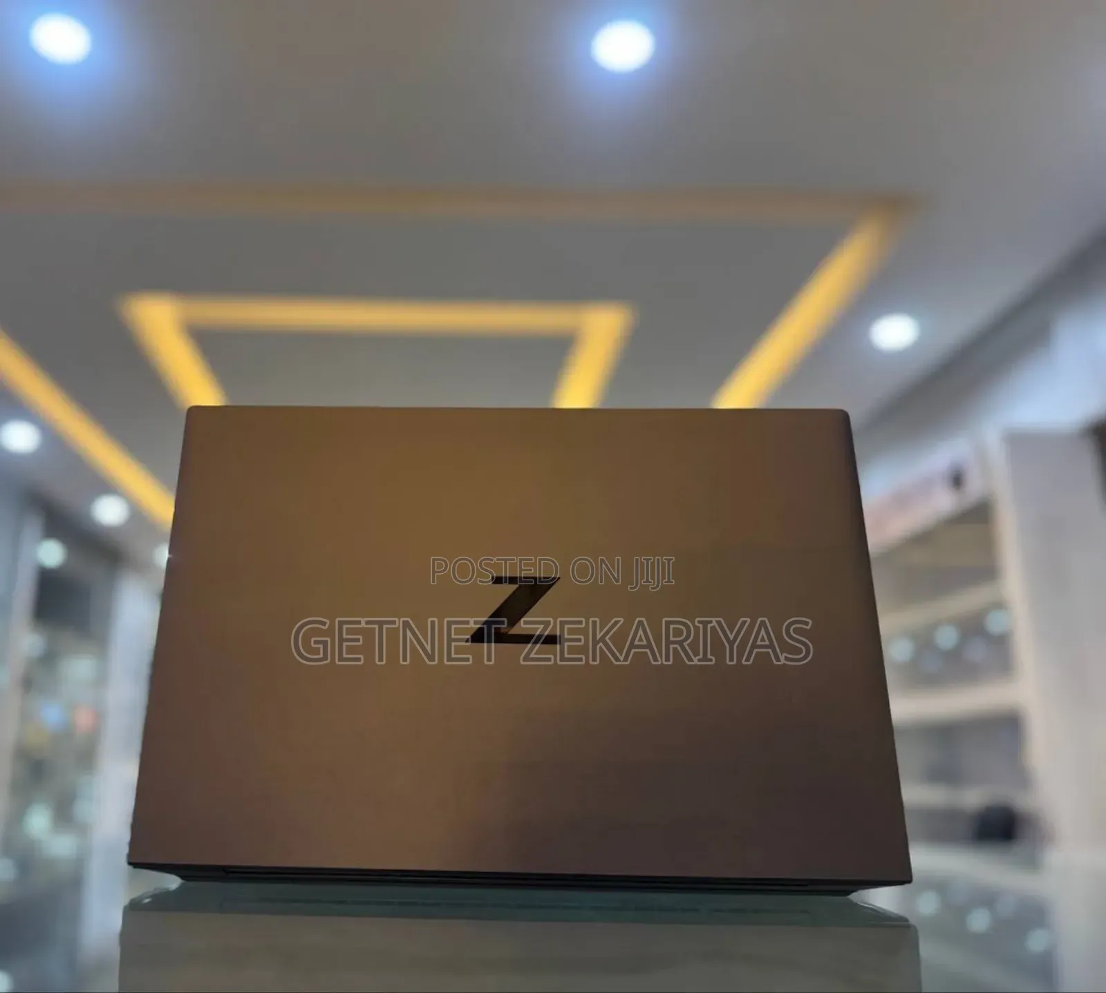 New Laptop HP ZBook Firefly G8 16GB Intel Core I7 SSD 1T