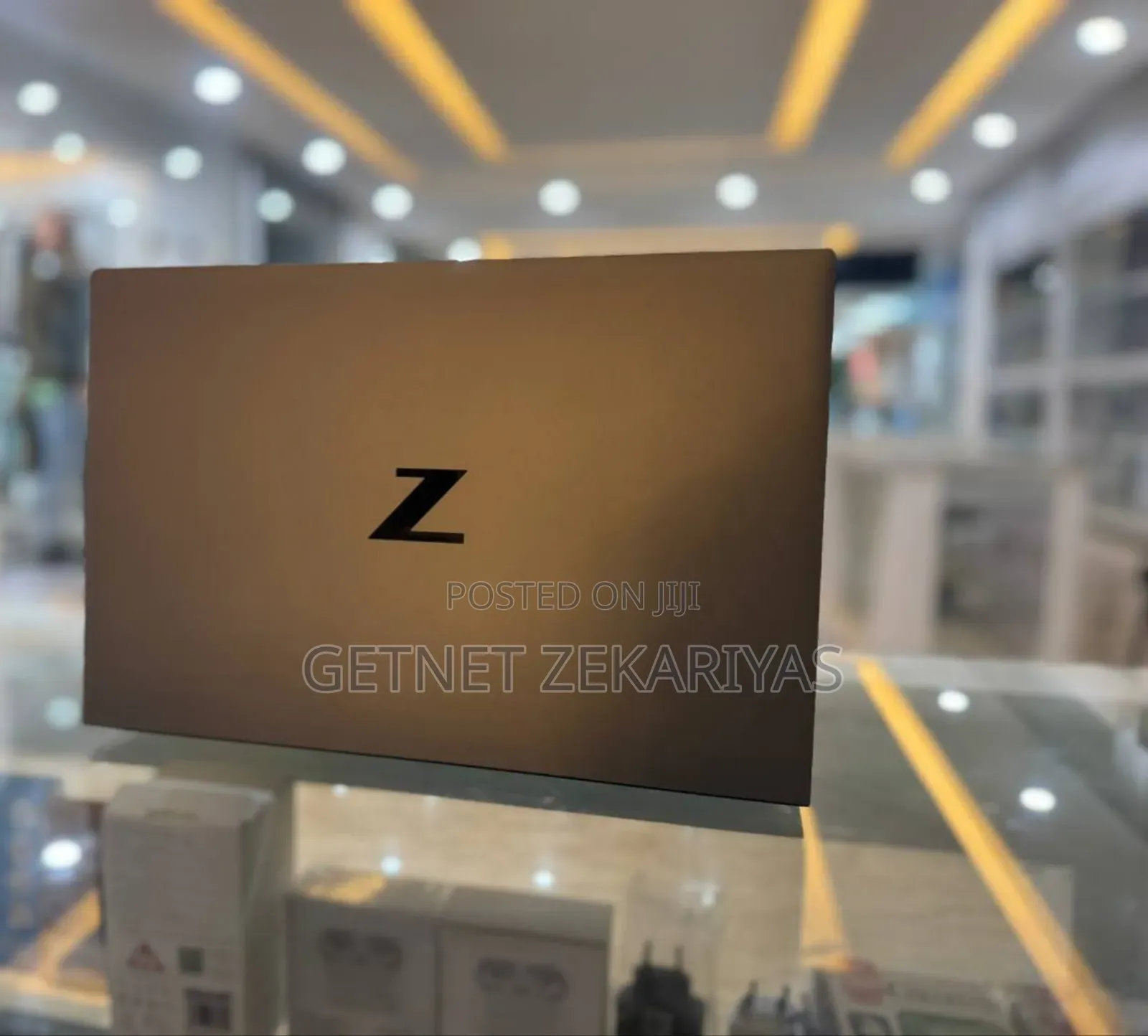 New Laptop HP ZBook Firefly G8 16GB Intel Core I7 SSD 1T