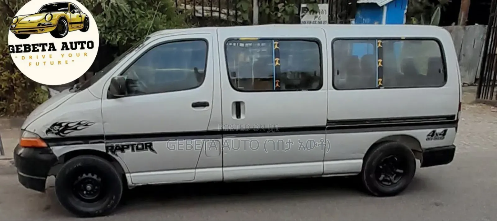 Toyota HiAce 2001 White