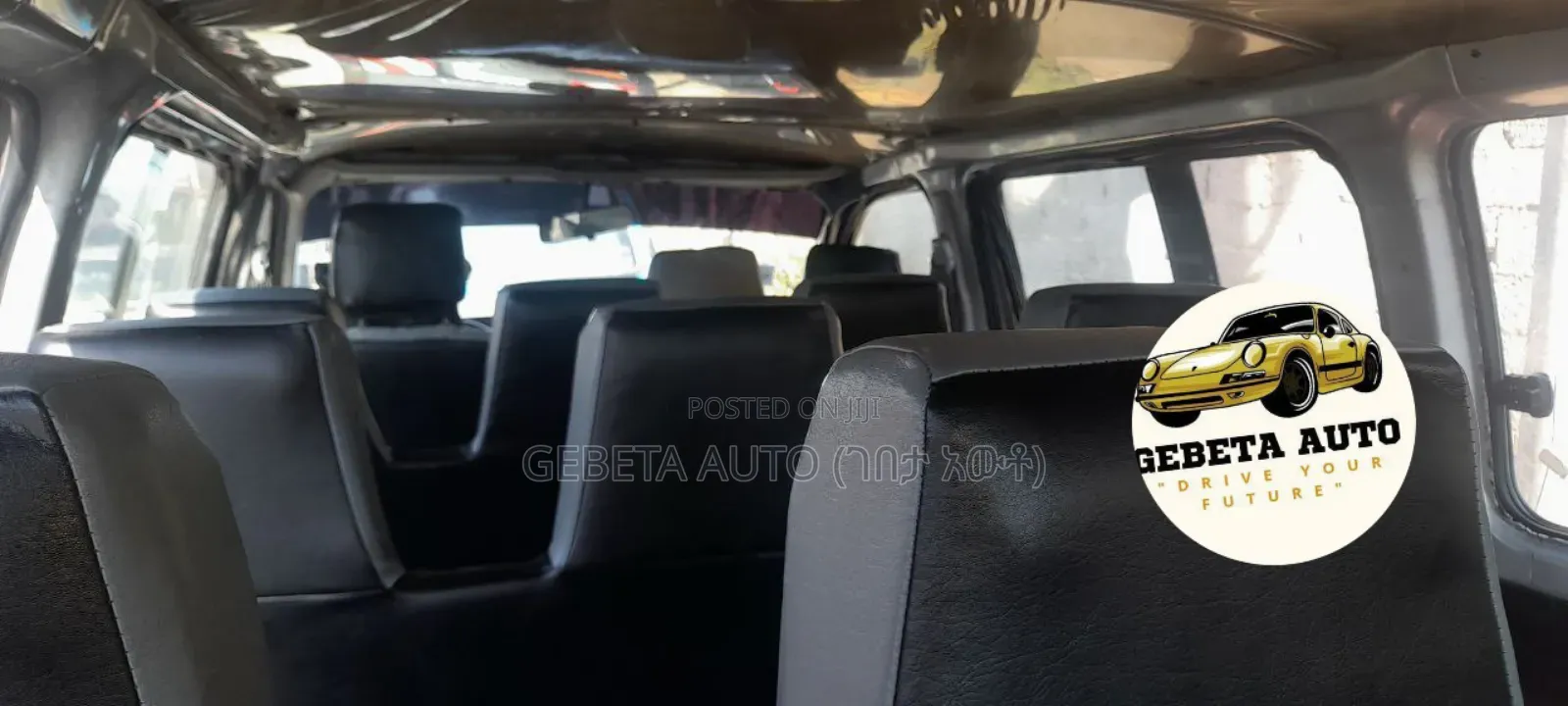 Toyota HiAce 2001 White