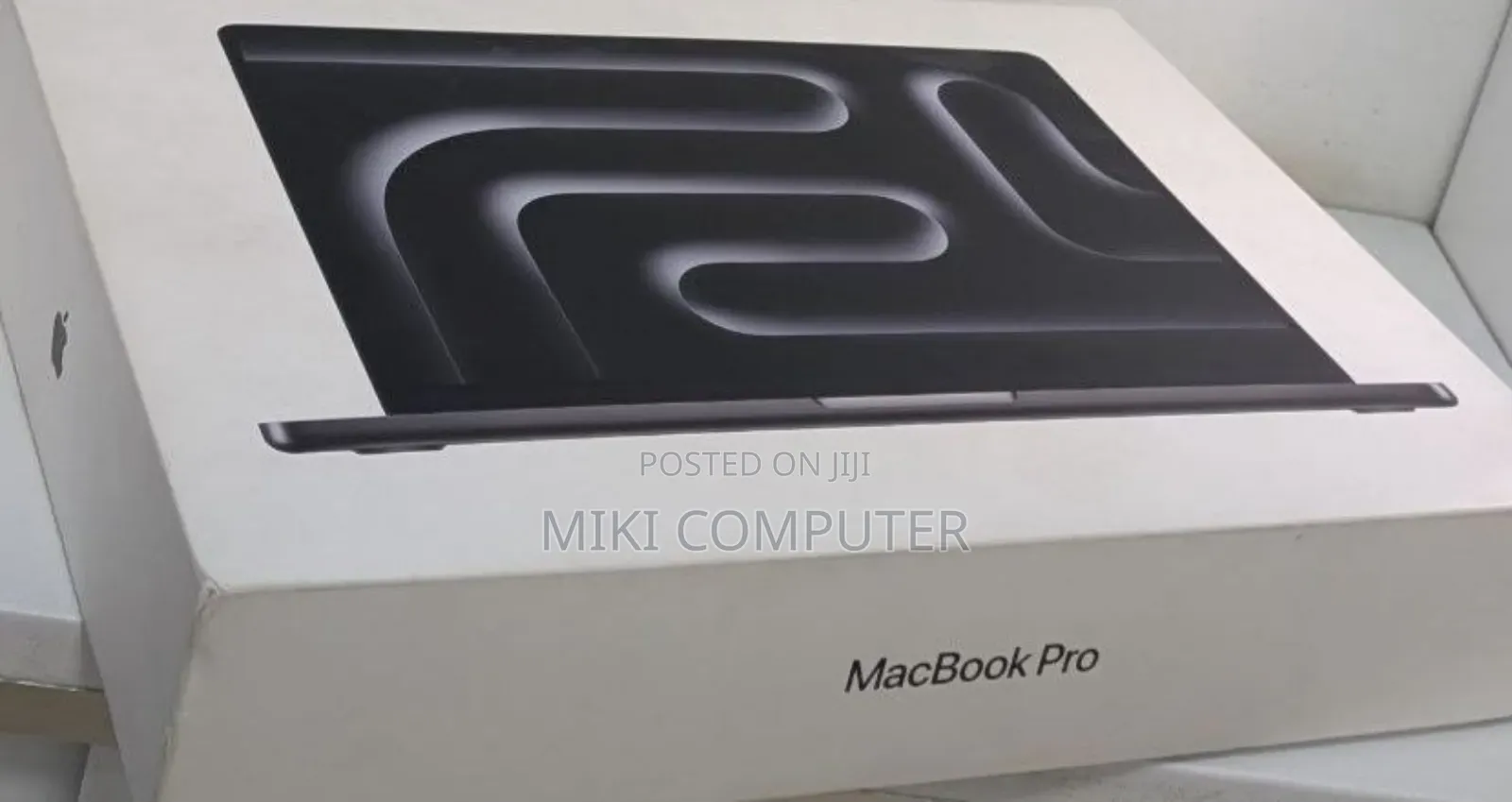 New Laptop Apple MacBook Pro 2024 M4 14-Inch 24GB Intel SSD 512GB