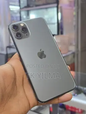 Photo - Apple iPhone 11 Pro 256 GB Gray