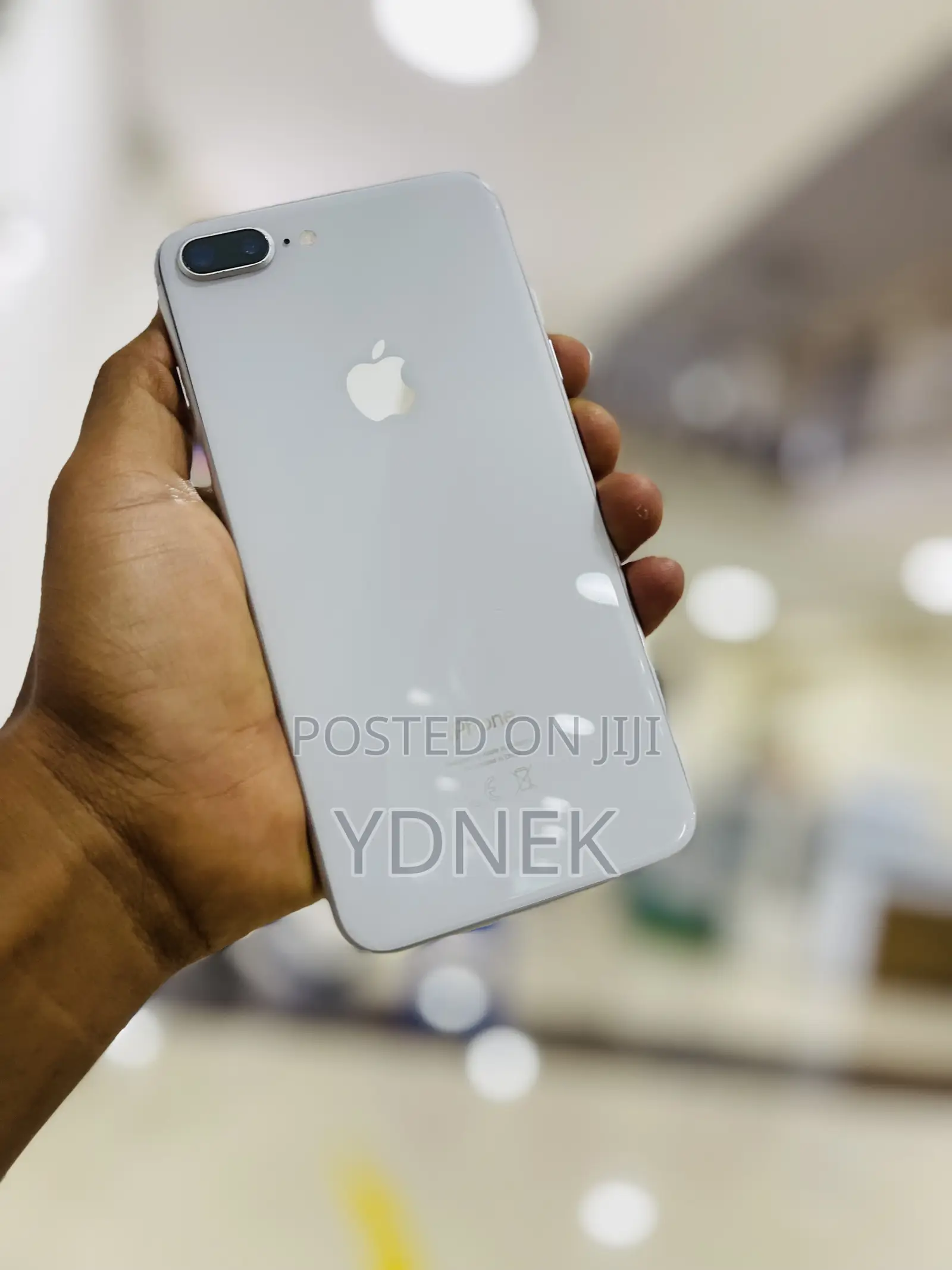 Apple iPhone 8 Plus 64 GB White