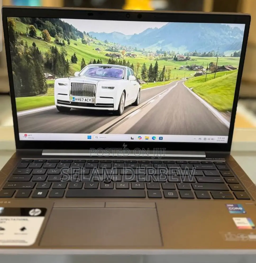 New Laptop HP ZBook Firefly G8 16GB Intel Core I7 SSD 1T