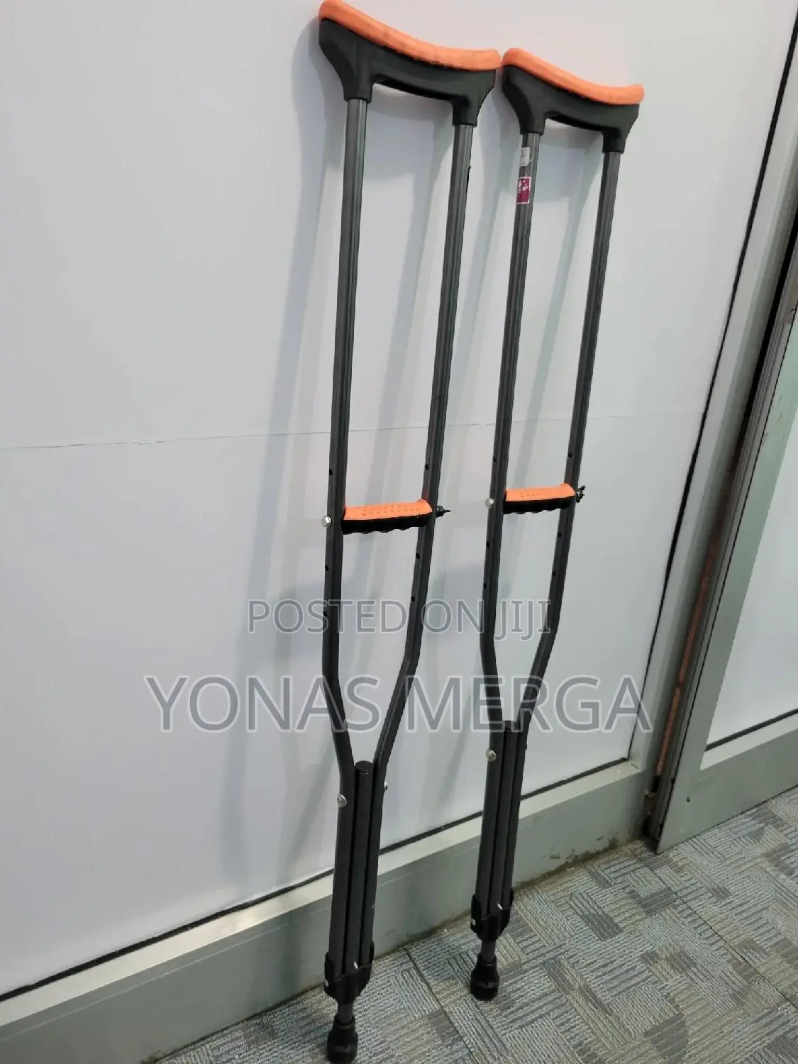 Auxiliary Crutches፬∆Aluminum Alloy,Suitable for 55 To79 Inch