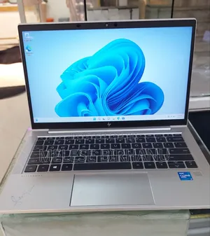 New Laptop HP EliteBook 830 G8 16GB Intel Core I5 SSD 512GB