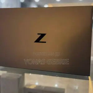 New Laptop HP ZBook Firefly G8 16GB Intel Core I7 SSD 1T