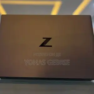 New Laptop HP ZBook Firefly G8 16GB Intel Core I7 SSD 1T