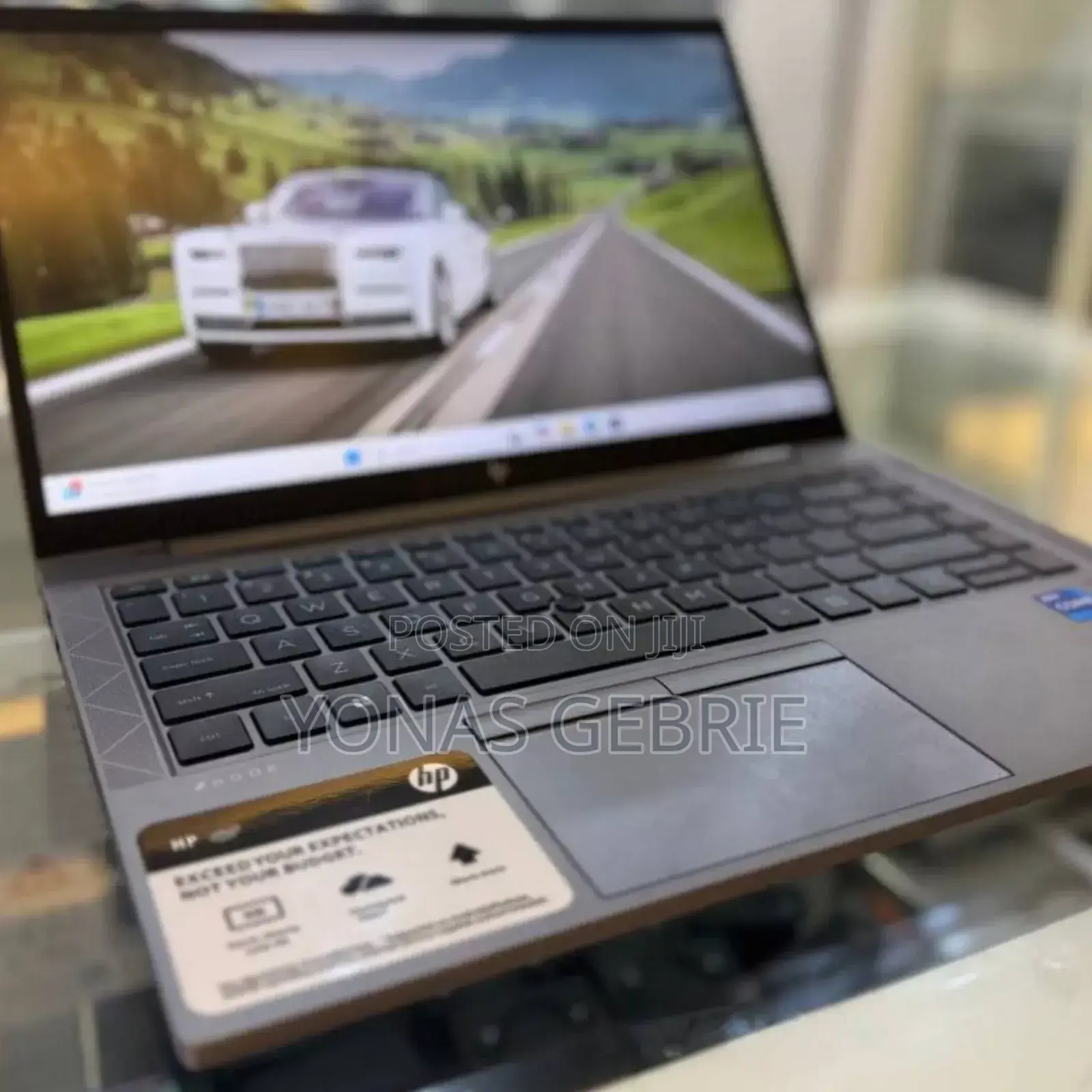 New Laptop HP ZBook Firefly G8 16GB Intel Core I7 SSD 1T