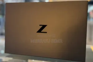 New Laptop HP ZBook Firefly G8 16GB Intel Core I7 SSD 1T