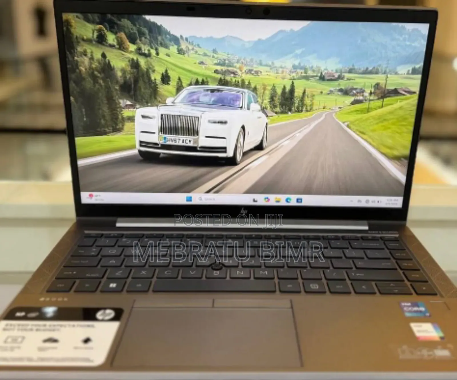 New Laptop HP ZBook Firefly G8 16GB Intel Core I7 SSD 1T