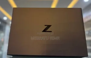 New Laptop HP ZBook Firefly G8 16GB Intel Core I7 SSD 1T