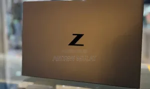 New Laptop HP ZBook Firefly G8 16GB Intel Core I7 SSD 1T