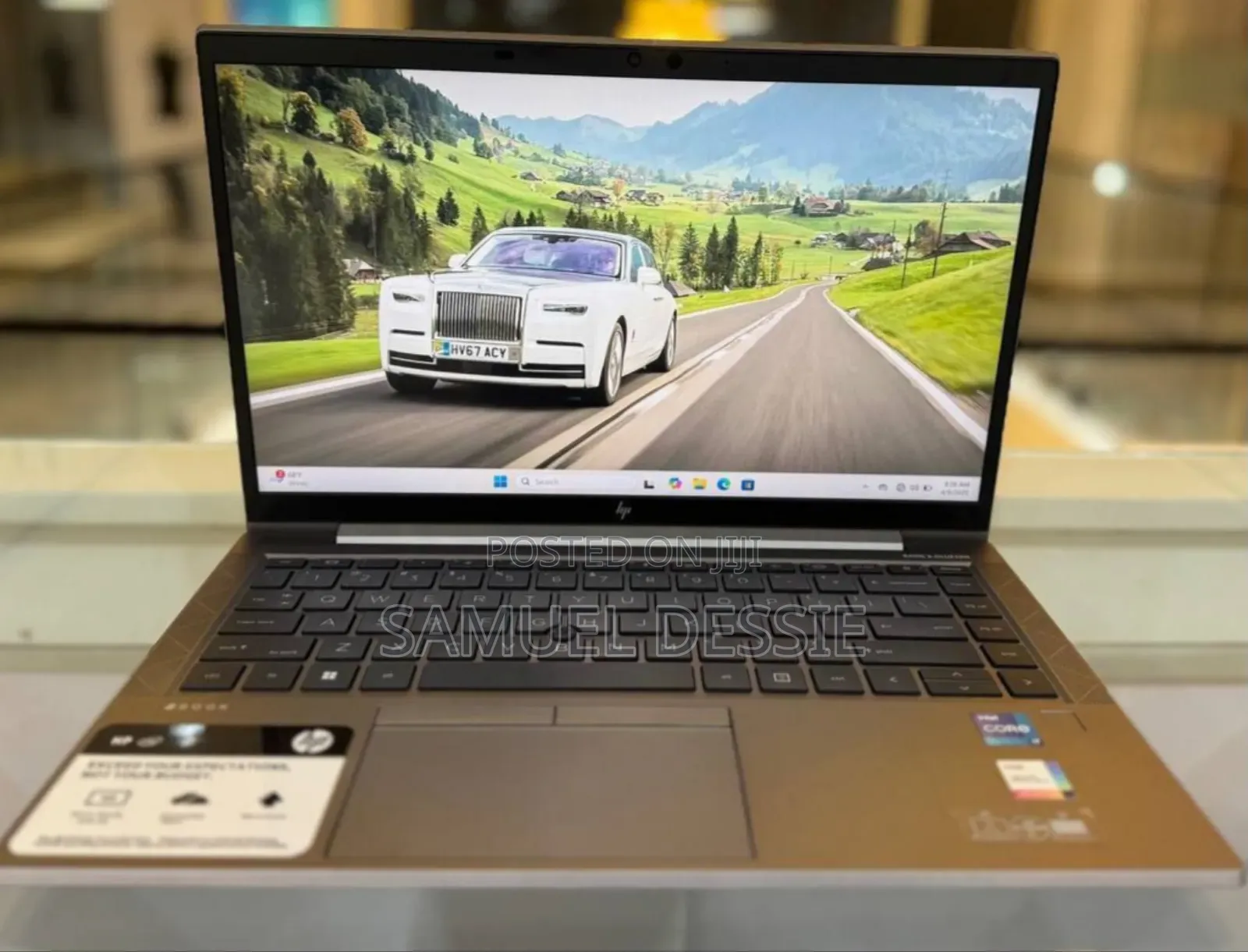 New Laptop HP ZBook Firefly G8 16GB Intel Core I7 SSD 1T