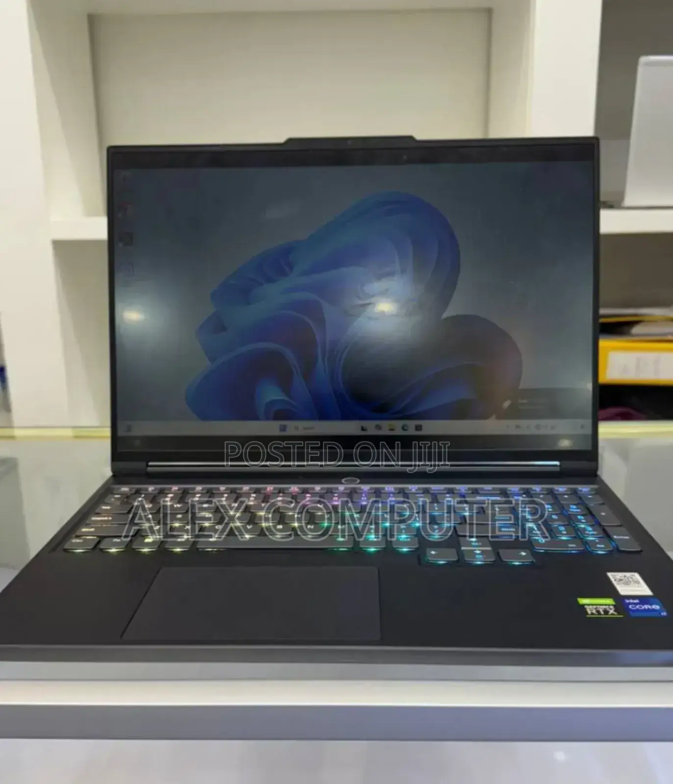 New Laptop Lenovo Legion 7 16GB Intel Core I7 SSD 1T