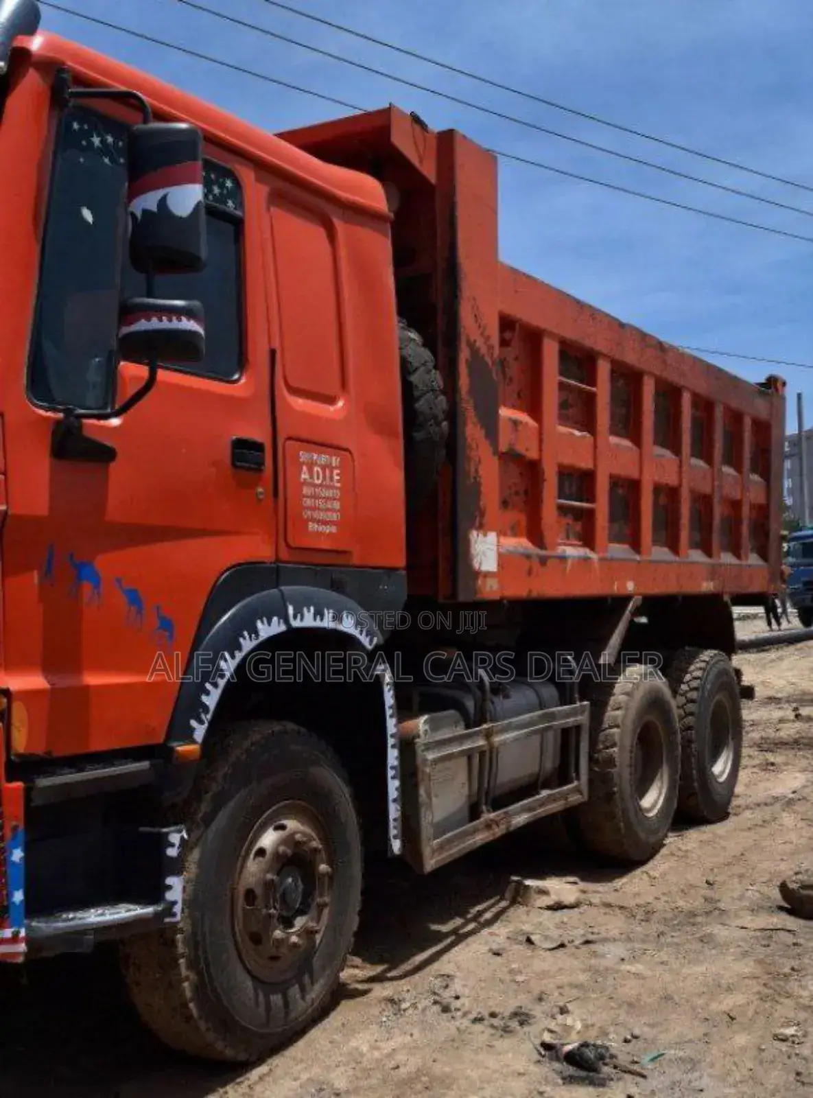 Sino ገልባጭ
•2017
•90 ሽ ታርጋ
•70% ጎማ
••5,600,000