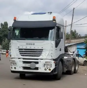 Iveco Stralis ፓዎር
•2005
•69 ሽ ታርጋ
•ሙሉ ጎማ አለው
••4,500,000