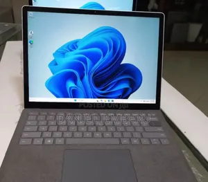 Photo - New Laptop Microsoft Surface Pro 4 16GB Intel Core I7 SSD 512GB