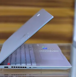 New Laptop Asus VivoBook 15 X505BA 16GB Intel Core I7 SSD 512GB