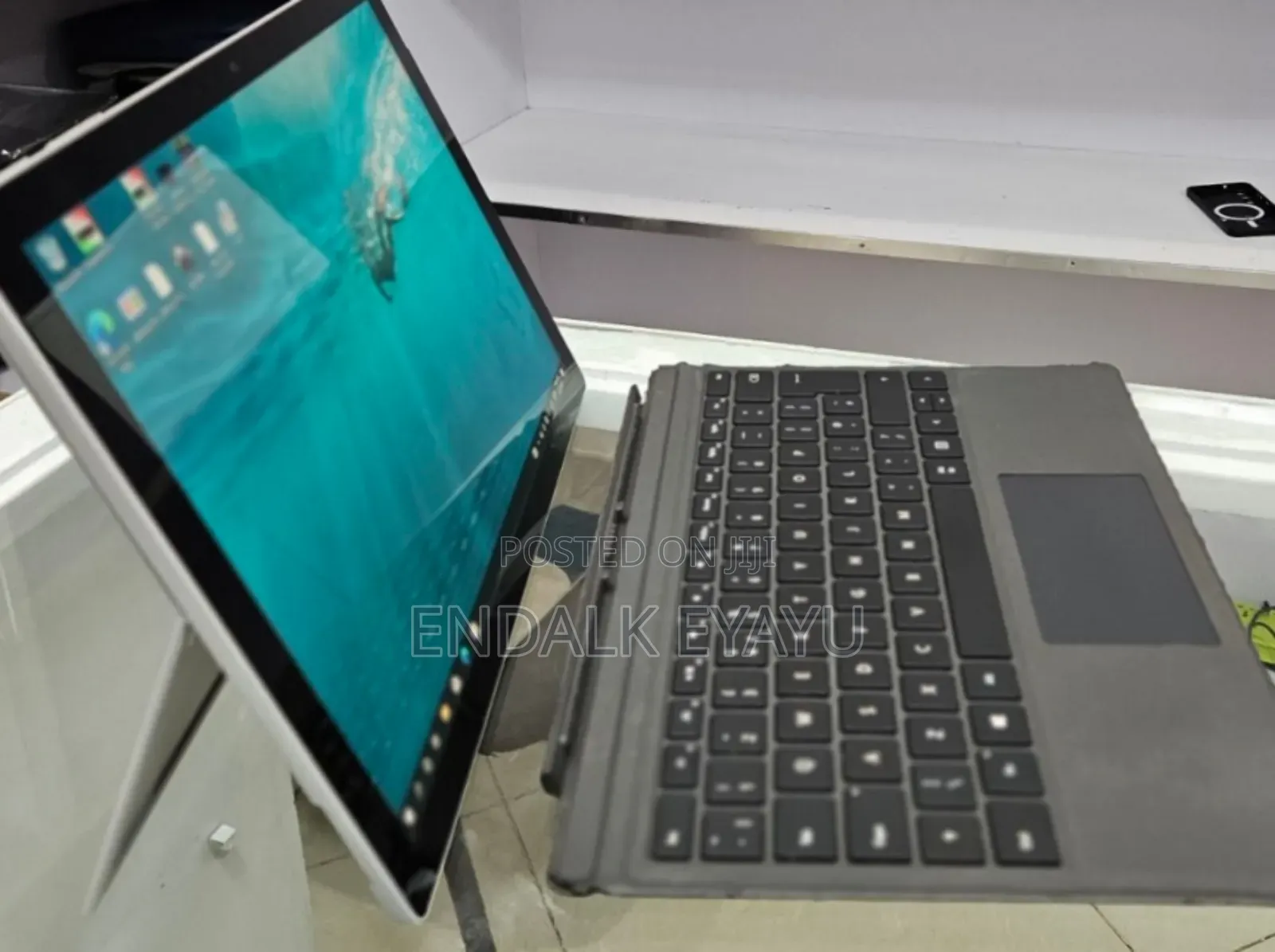 New Laptop Microsoft Surface 16GB Intel Core I7 SSD 256GB