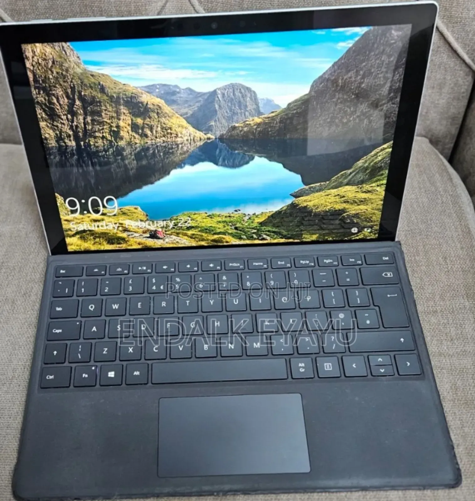 New Laptop Microsoft Surface 16GB Intel Core I7 SSD 256GB