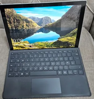 New Laptop Microsoft Surface 16GB Intel Core I7 SSD 256GB
