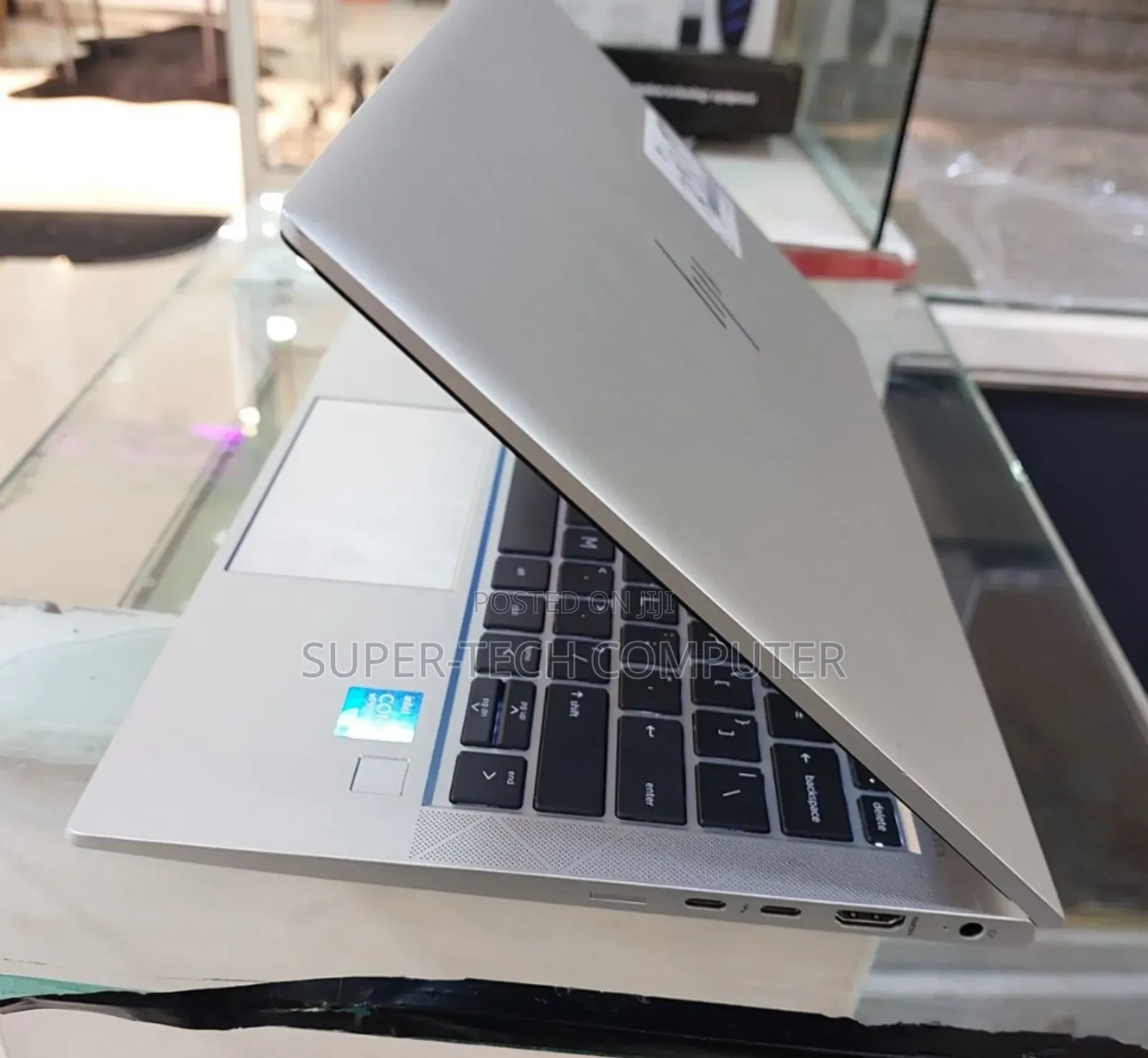 New Laptop HP EliteBook 830 G8 8GB Intel Core I5 SSD 512GB