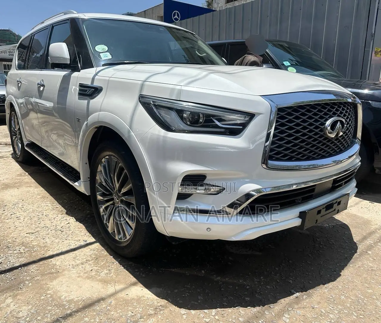 Infiniti QX80 2021 White