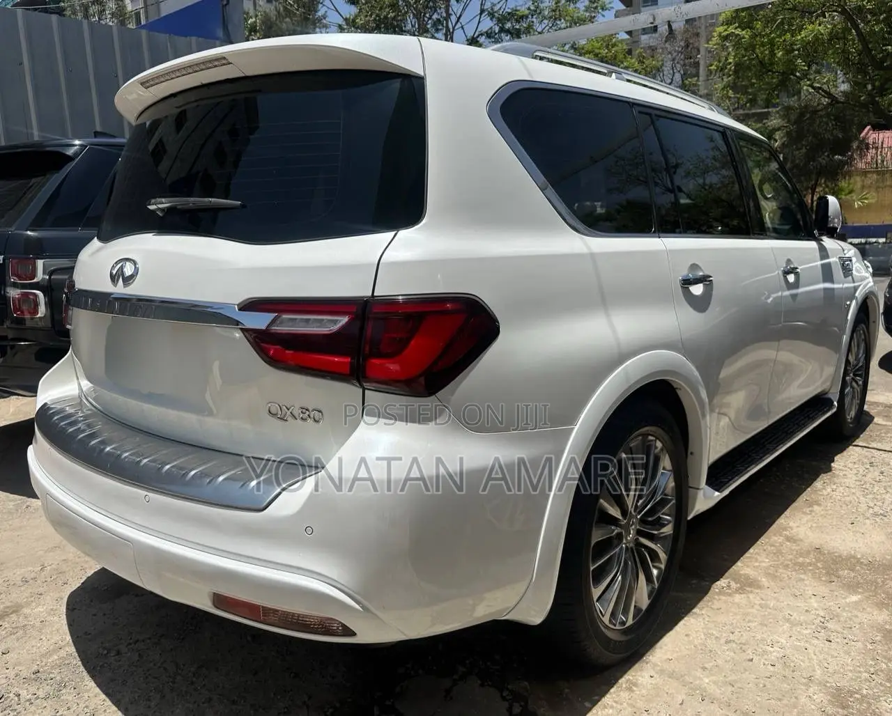 Infiniti QX80 2021 White