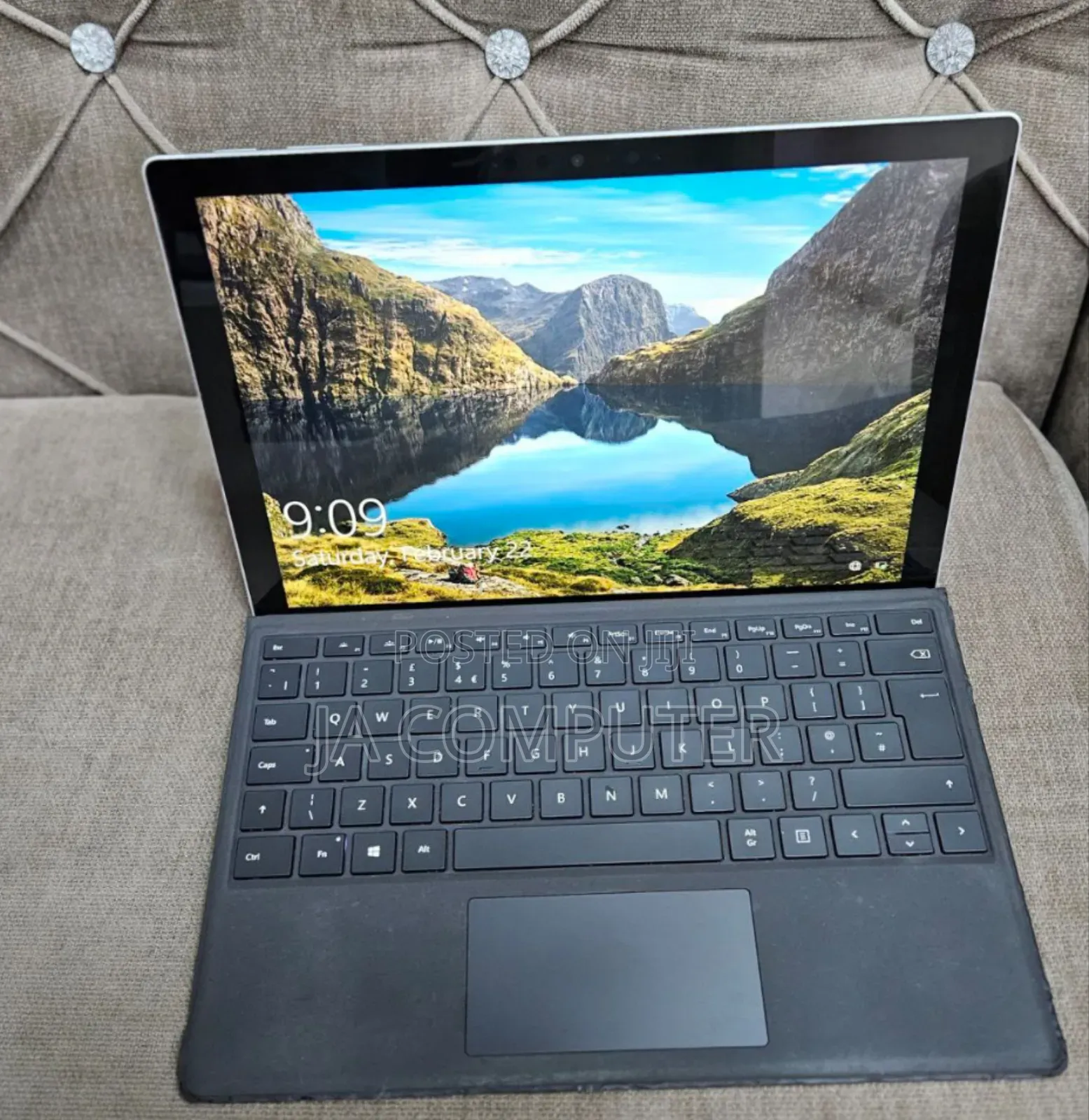 New Laptop Microsoft Surface Pro 7 16GB Intel Core I7 SSD 256GB