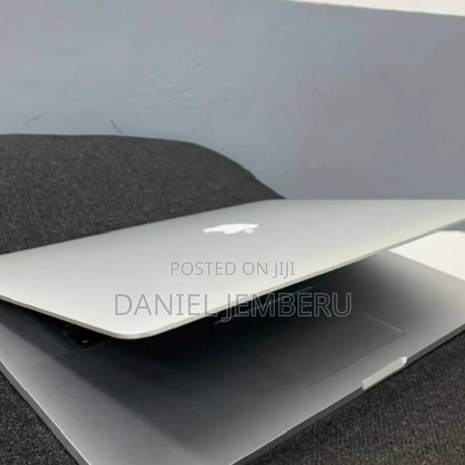 New Laptop Apple MacBook Pro 2013 8GB Intel Core I7 SSD 256GB