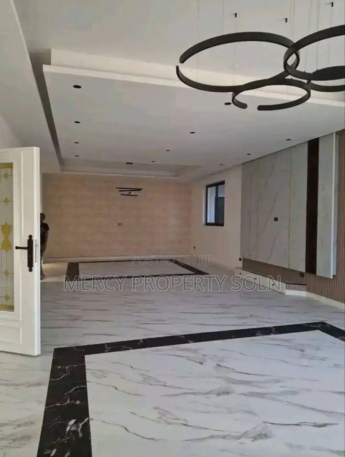 Furnished 8bdrm House in Bole for sale