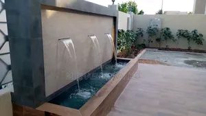 Wall Fountain የግድግዳ ፋውንቴን