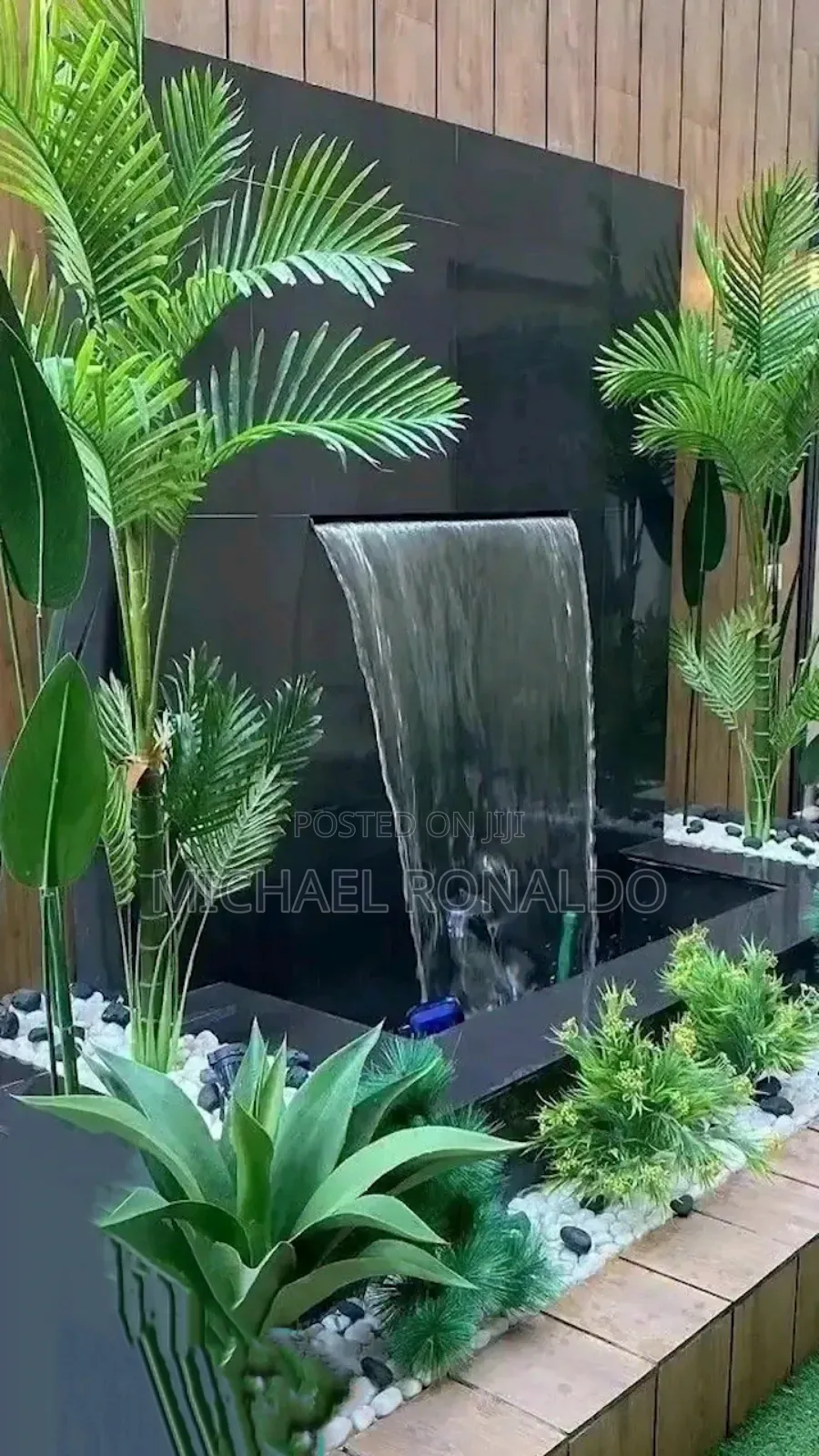 Wall Fountain የግድግዳ ፋውንቴን