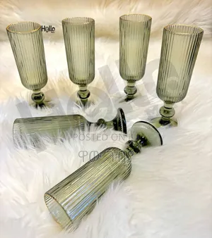 ትልቅ የሆኑ ኳሊቲ እና ውብ ብርጭቆ