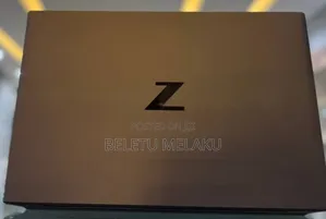 New Laptop HP ZBook Firefly G8 16GB Intel Core I7 SSD 1T