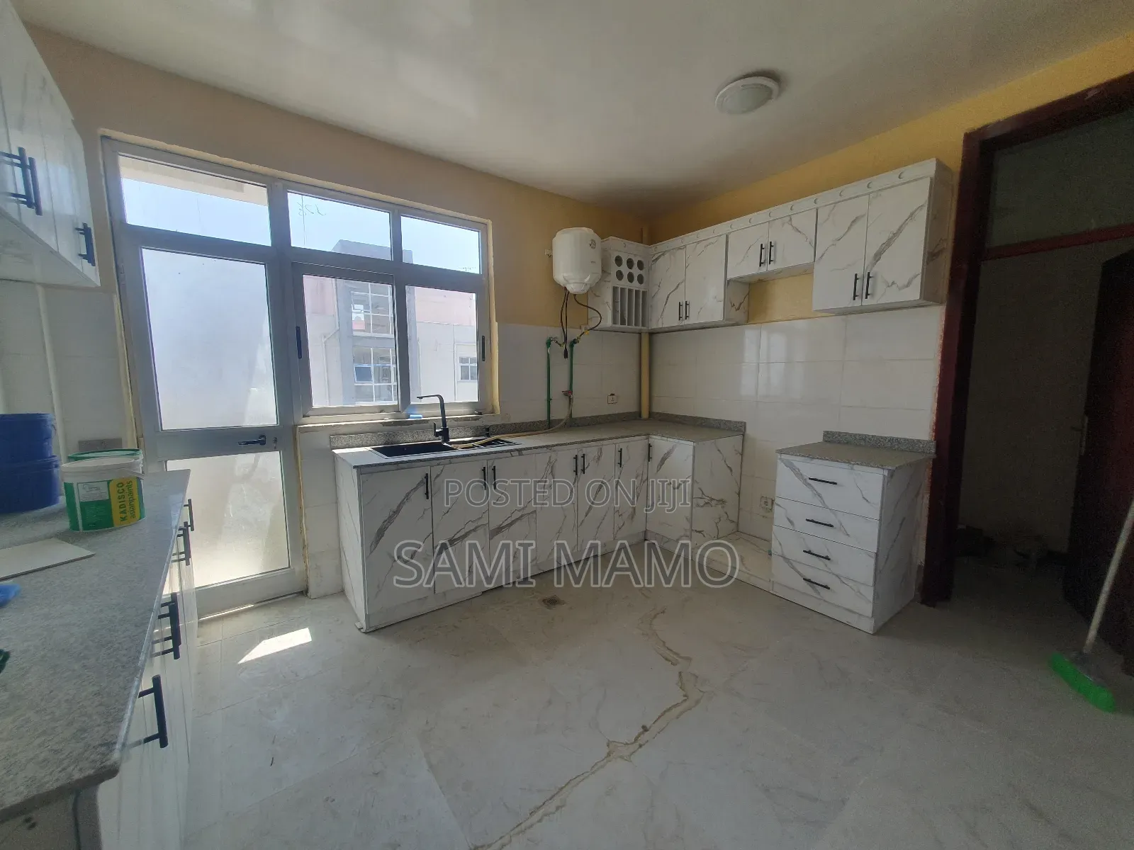 3bdrm Apartment in Foundation Houses, Akaky Kaliti for rent