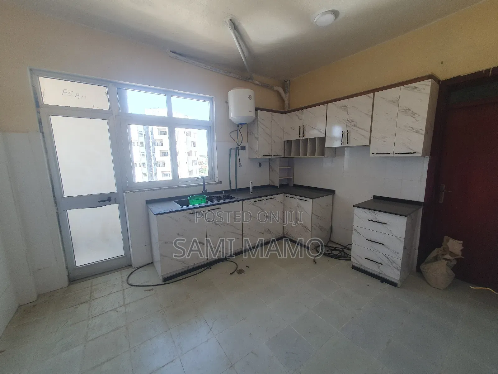 3bdrm Apartment in Foundation Houses, Akaky Kaliti for rent