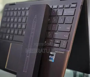 New Laptop HP Spectra 13 16GB Intel Core I7 SSD 1T