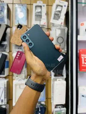 Photo - New Samsung Galaxy S22+ 5G 256 GB Green