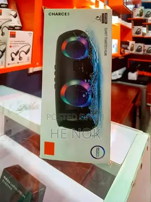 Photo - JBL Charce 5 Speaker