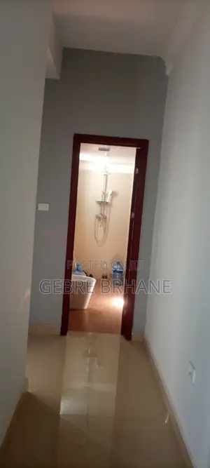 3bdrm Apartment in Apartment, Yeka for rent