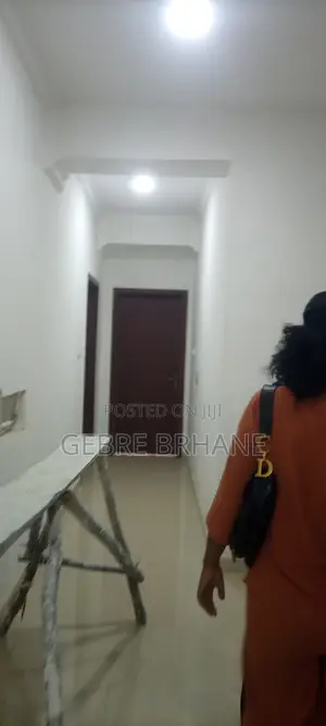 3bdrm Apartment in Apartment, Yeka for rent