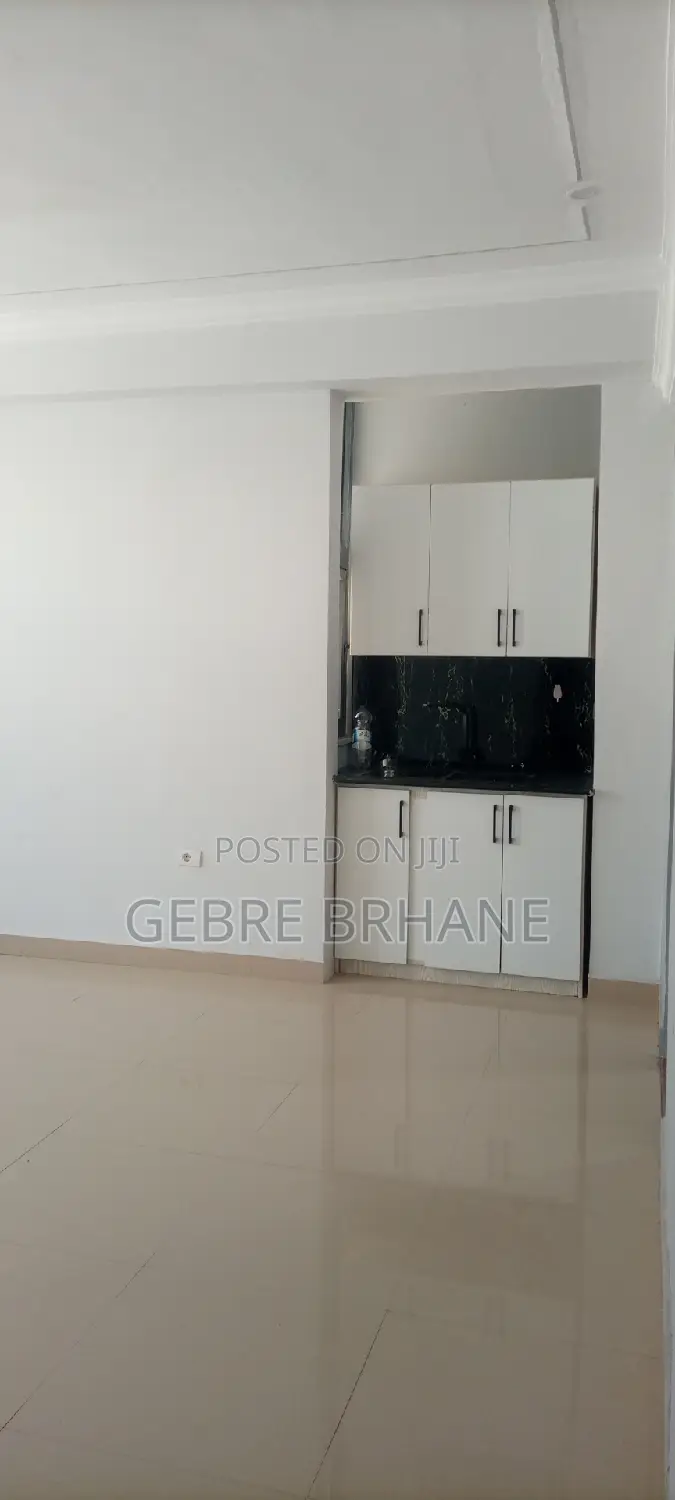 3bdrm Apartment in Apartment, Yeka for rent