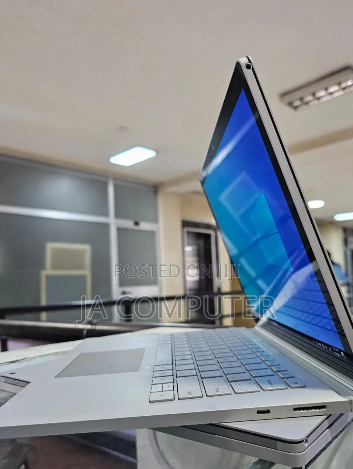 New Laptop Microsoft Surface Book 3 16GB Intel Core I7 SSD 256GB