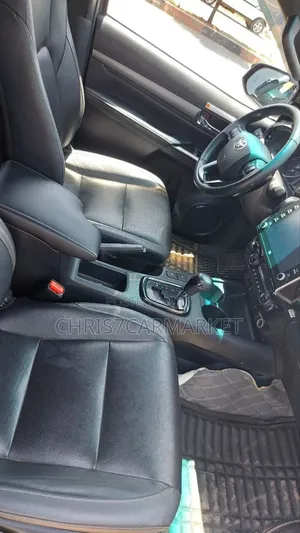 Toyota Hilux Revo Double Cab Deisel 2.8 RWD 2022 Gray